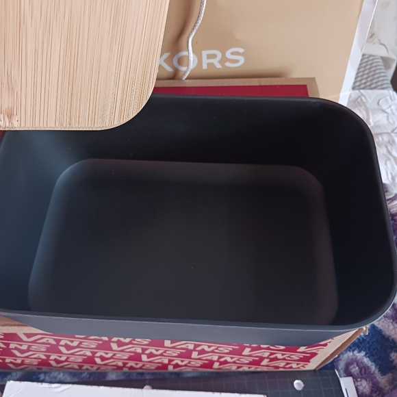 Vans - Picture 6 of 10